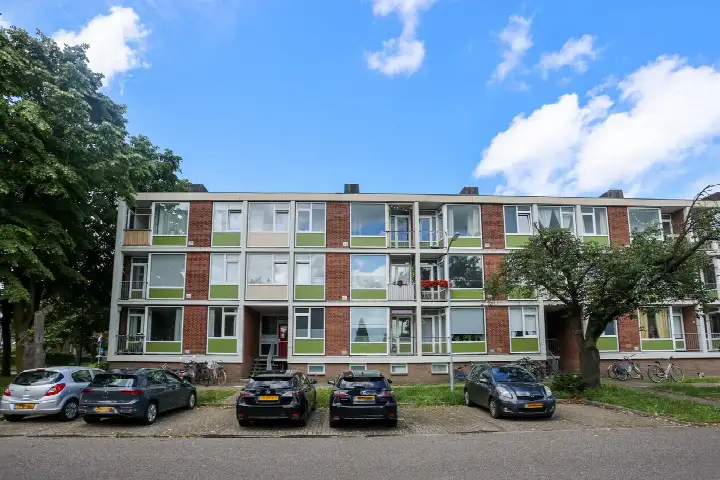 Apartment for sale: Ranonkellaan 70-2, Bloemenbuurt Ede
