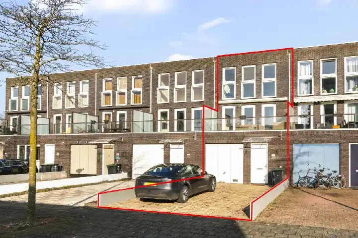Tussenwoning te koop: Raoul Wallenbergstraat 35, F-buurt Amsterdam