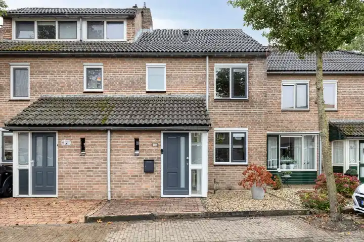 Tussenwoning te koop: Ratelwacht 50, Beuningen-Tinnegieter Beuningen (Ge)