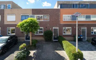 Terraced house for sale: Ravelstraat 18, Componistenbuurt Gouda