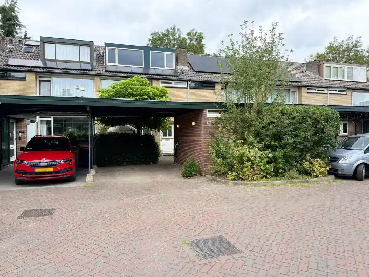 Tussenwoning te koop: Ravenhorst 19, Rossenberg Leusden