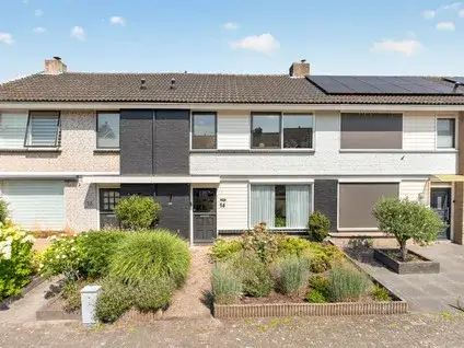 Tussenwoning te koop: Reesstraat 14, Stuivezand Made