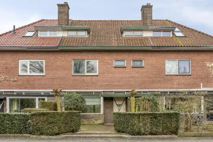 Tussenwoning te koop: Reestraat 51, Hazenkamp Nijmegen
