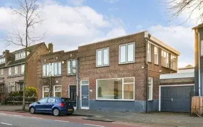 Corner house for sale: Reeweg Oost 113, Indische Buurt-Zuid Dordrecht