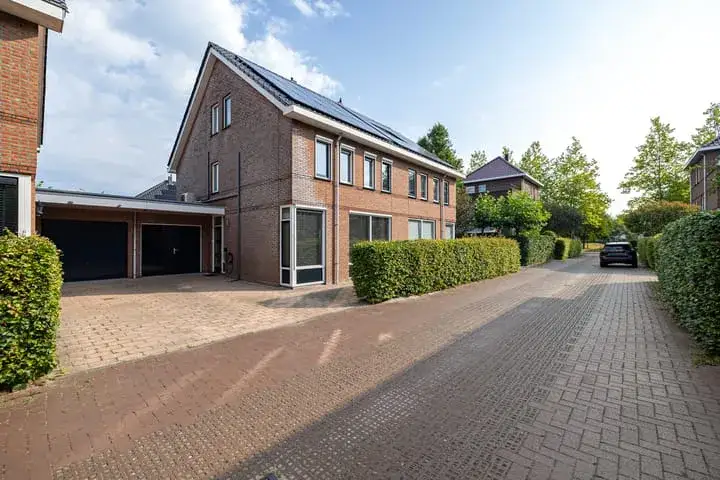 Terraced house for sale: Regent 4, Skoatterwald Heerenveen