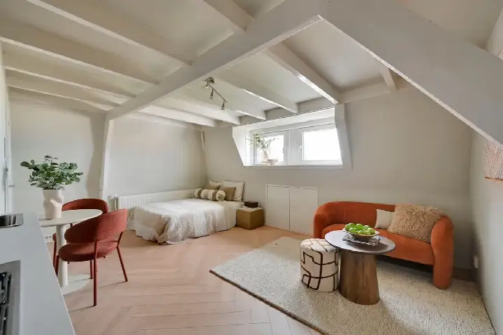 Studio te koop: Regentesselaan 155E, Koningsplein e.o. 'S-Gravenhage