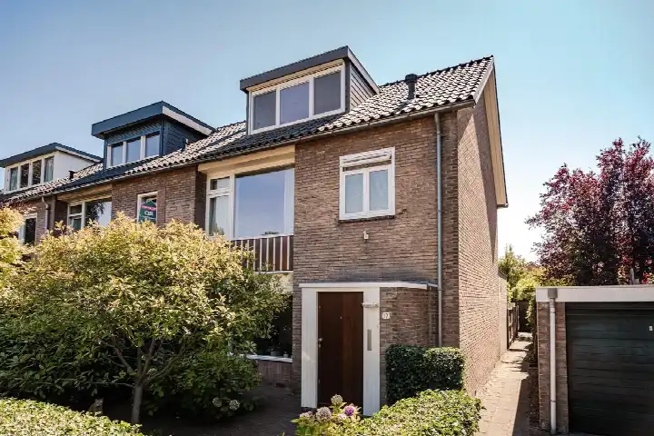 Hoekwoning te koop: Reggelaan 17, Rivierenbuurt Heemstede