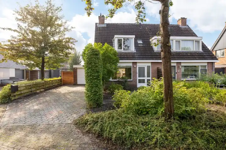 Corner house for sale: Reidplom 1, Hurdegaryp Hurdegaryp