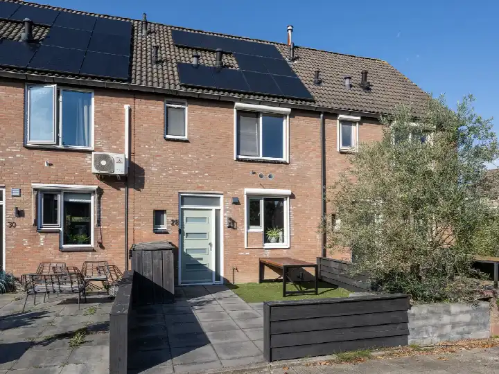 Terraced house for sale: Reiger 28, Sommelsdijk vogelbuurt west Sommelsdijk