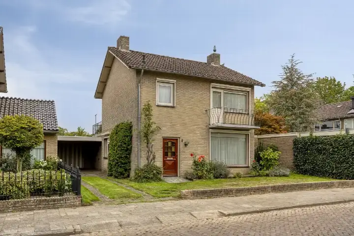 Corner house for sale: Reigerlaan 2, Donk Beek En Donk