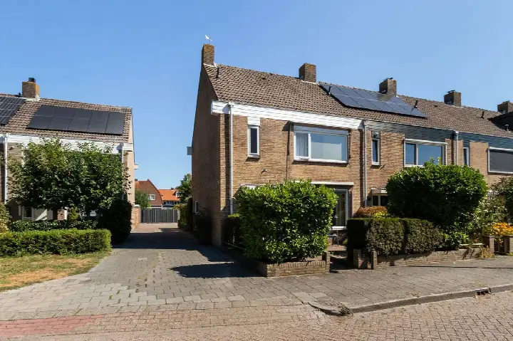 Corner house for sale: Reigerlaan 37, Rade, Oranjebuurt, Munniksveen en omgeving Kortenhoef