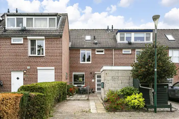 Tussenwoning te koop: Reigerskamp 687, Reigerskamp Maarssen