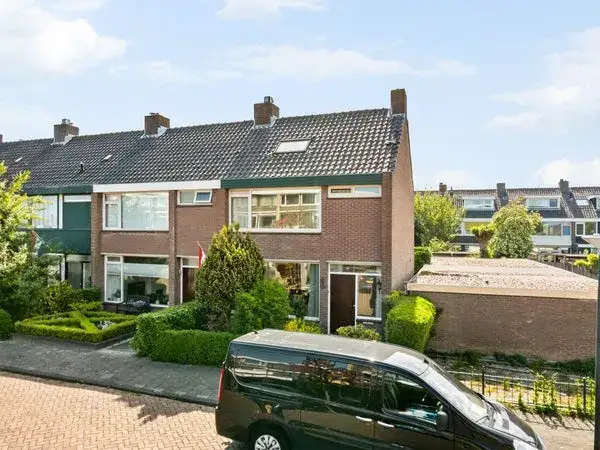 Hoekwoning te koop: Reigerstraat 39, Vogelbuurt Maassluis