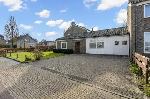 Tussenwoning te koop: Reigerweg 17, Groet met Hargen Groet