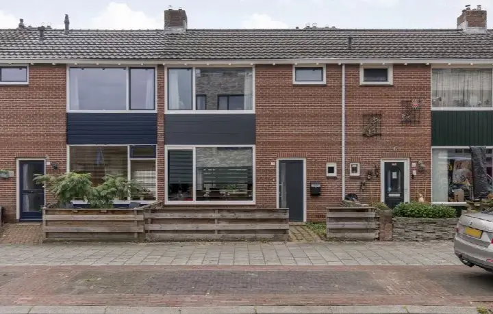 Tussenwoning te koop: Rembrandtlaan 19, Schildersbuurt Meppel