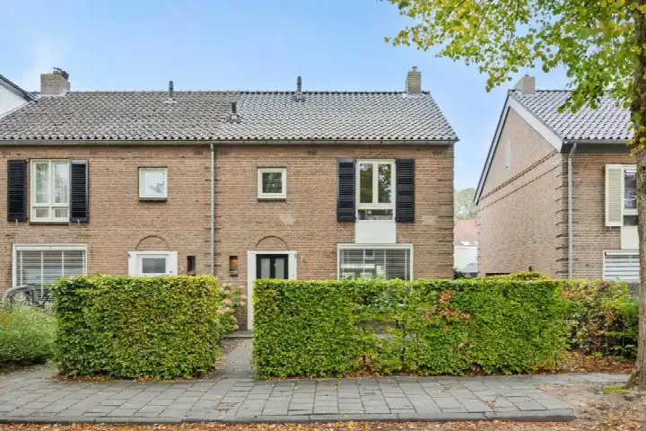 Hoekwoning te koop: Rembrandtlaan 7, Taalstraat en omgeving Vught