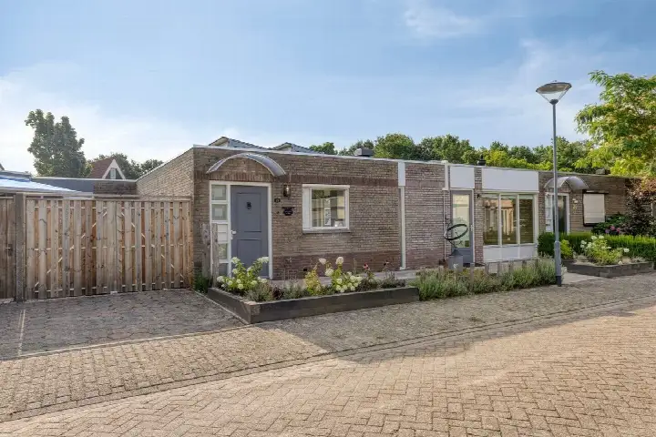 Tussenwoning te koop: Rendierlaan 21, Brouwhuis-Dorp Helmond