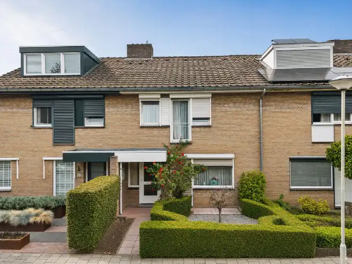 Terraced house for sale: Rennebeek 37, Oud-Geleen en Haesselderveld Geleen