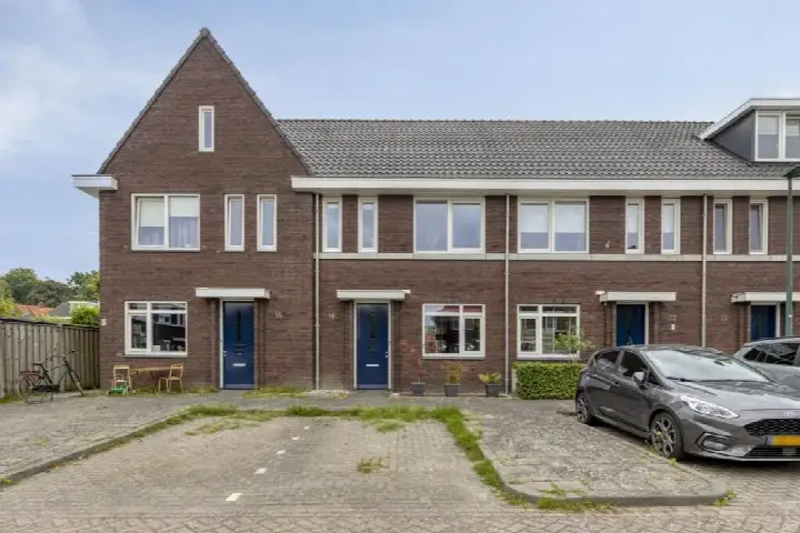 Terraced house for sale: Reparatusstraat 14, West 1 Dongen