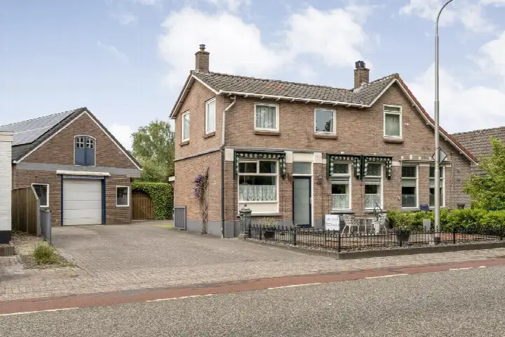 Twee-onder-één-kap te koop: Rheezerend 36, Rheezerend Dedemsvaart