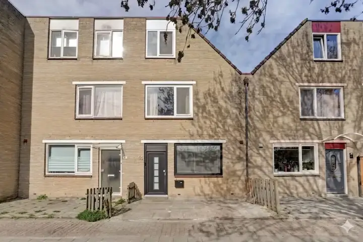 Terraced house for sale: rhijnauwensingel 95, Beverwaard Rotterdam