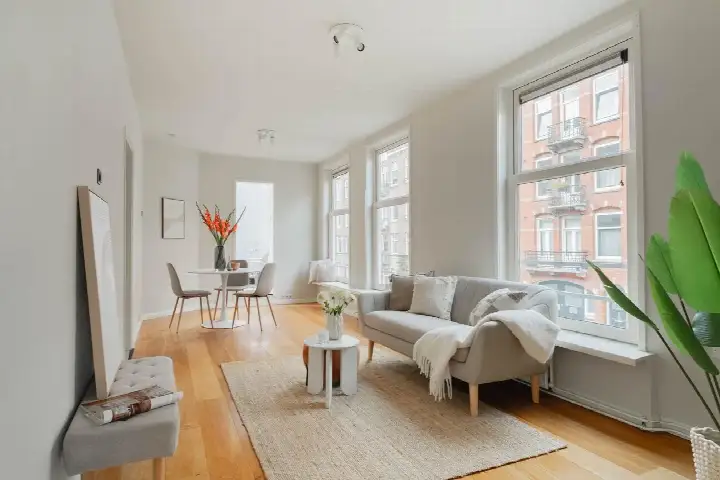 Studio for sale: Rhijnvis Feithstraat 2-1, Cremerbuurt-West Amsterdam