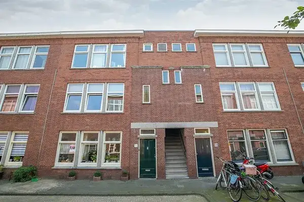 Apartment for sale: Rhododendronstraat 102, Heesterbuurt 'S-Gravenhage