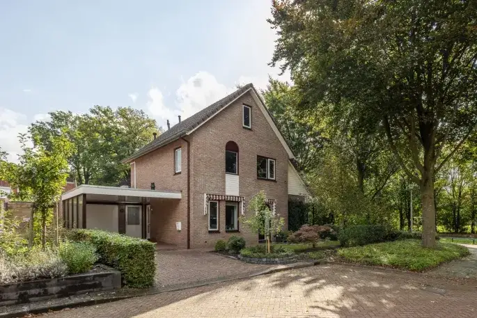 Vrijstaande woning te koop: Rhodoslaan 2, De Graven Es Oldenzaal