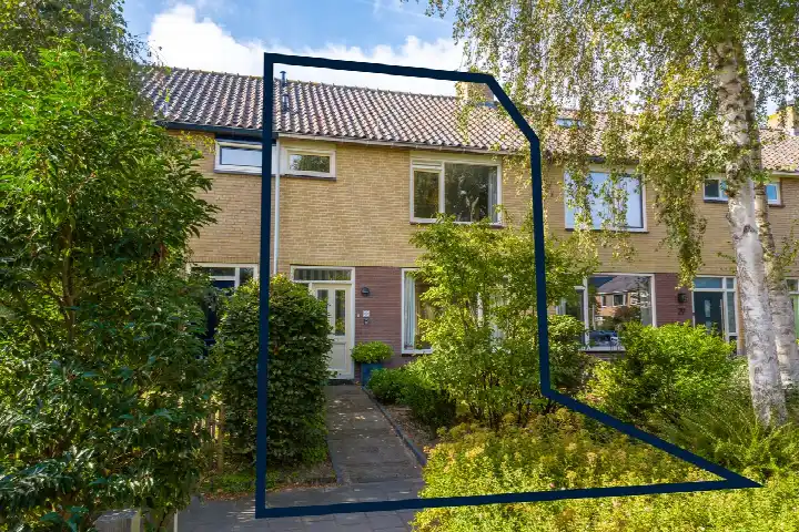 Tussenwoning te koop: Ribesplantsoen 27, Schoorl met Bregtdorp Schoorl
