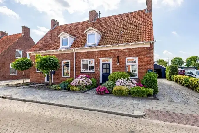 Twee-onder-één-kap te koop: Ridenbergstraat 20, Farmsum Farmsum