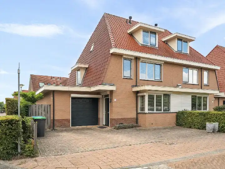 Corner house for sale: Riederhof 15, Riederhoek Barendrecht