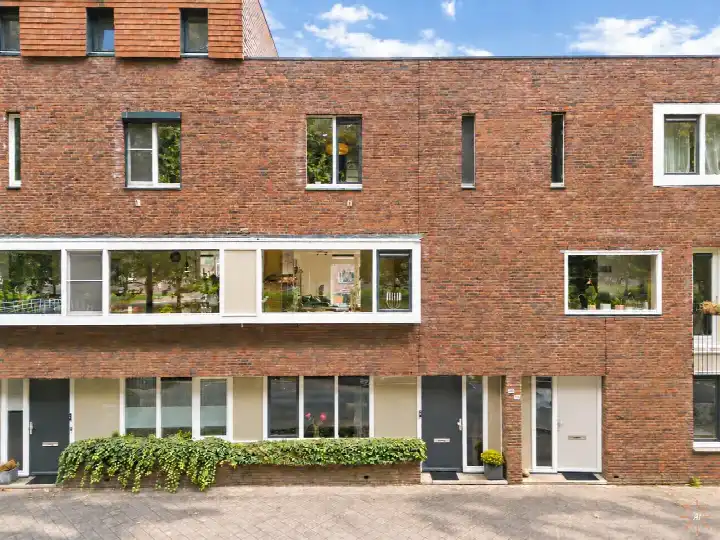 Tussenwoning te koop: Riesenberg 45, Veldhuizen De Meern