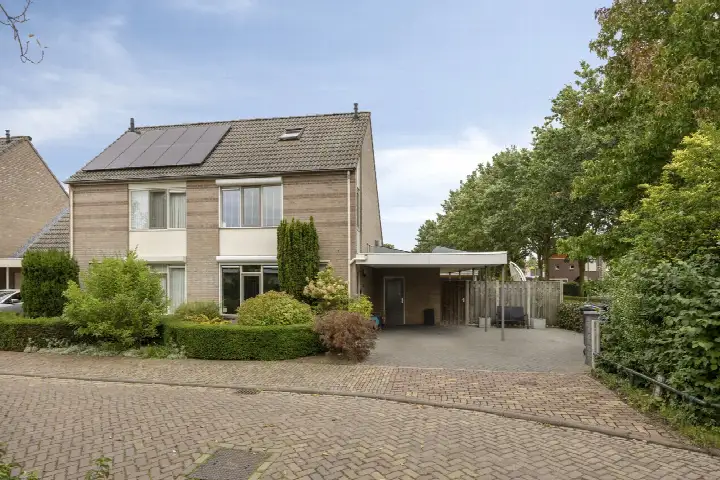 Corner house for sale: Rijf 31, Berghem-Zuid Berghem