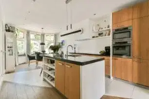 Tussenwoning te koop: Rijksstraatweg 132, Duivendrecht Duivendrecht