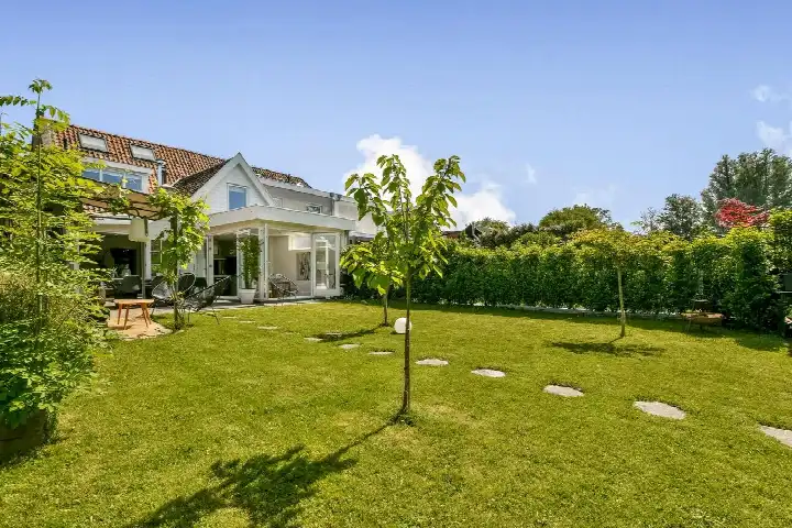 Tussenwoning te koop: Rijksstraatweg 17, Nieuwersluis Nieuwersluis