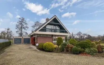 Vrijstaande woning te koop: Rijksstraatweg 21, Verspreide huizen Jistrum Jistrum