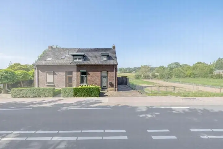 Twee-onder-één-kap te koop: Rijksweg Noord 9, Aan de Stuw Belfeld