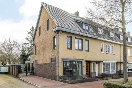 Hoekwoning te koop: Rijksweg Zuid 107, Geleen-Centrum Geleen