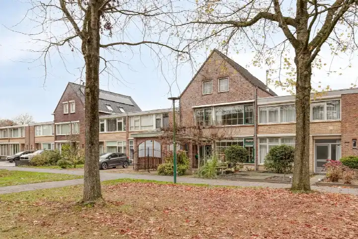 Tussenwoning te koop: Rijnstraat 18, West 1 Dongen