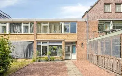 Tussenwoning te koop: Rijnstraat 20, West 1 Dongen