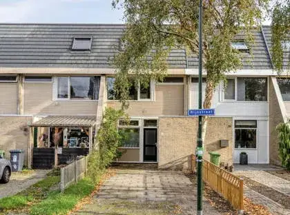 Tussenwoning te koop: Rijnstraat 34, Leest Veghel