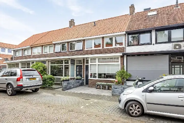Terraced house for sale: Rijshoutstraat 8, Buitenuitbreiding-West Sliedrecht