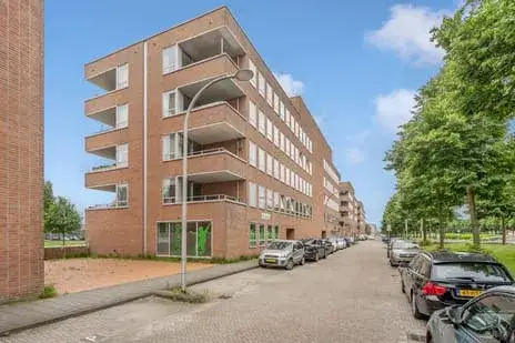 Apartment for sale: Rijswijkse Landingslaan 422, Waterbuurt 'S-Gravenhage