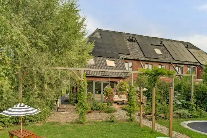 Hoekwoning te koop: Rijzenburg 2, Groenoord Elst (Ge)