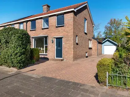 Semi-detached for sale: Rindert van Zinderen Bakkerstrjitte 24, Gorredijk-Centrum Gorredijk