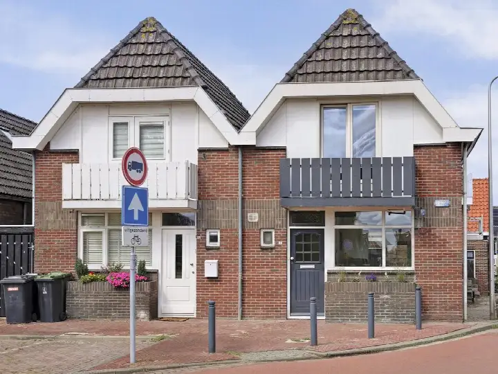 Twee-onder-één-kap te koop: Ring 2, Kern Oudenhoorn Oudenhoorn