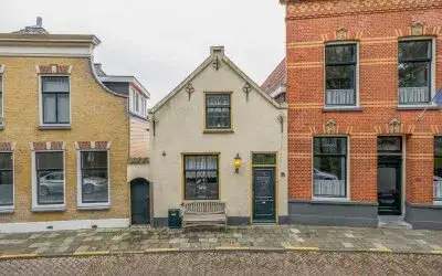 Terraced house for sale: Ring 38, Middelharnis centrum Middelharnis