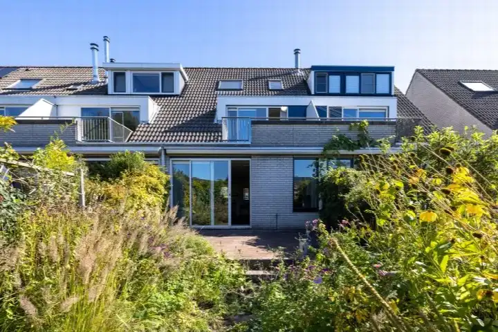 Tussenwoning te koop: Ringdijk 141, Schiebroek Rotterdam