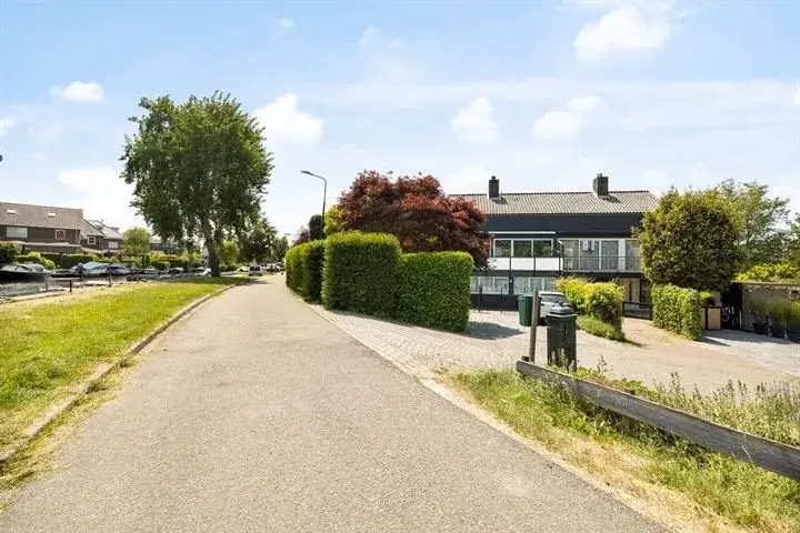Twee-onder-één-kap te koop: Ringdijk 19, Zuiderwaard-Westerheul Vinkeveen