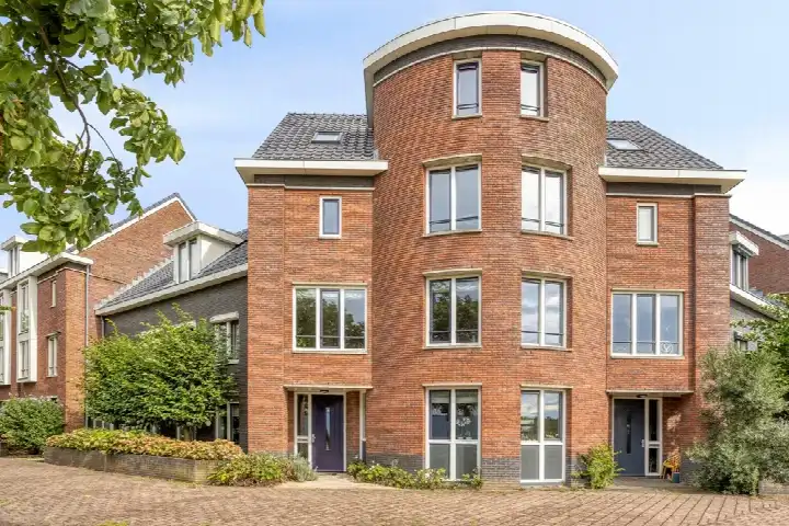 Tussenwoning te koop: Ringdijk 88, Essenpas Bemmel